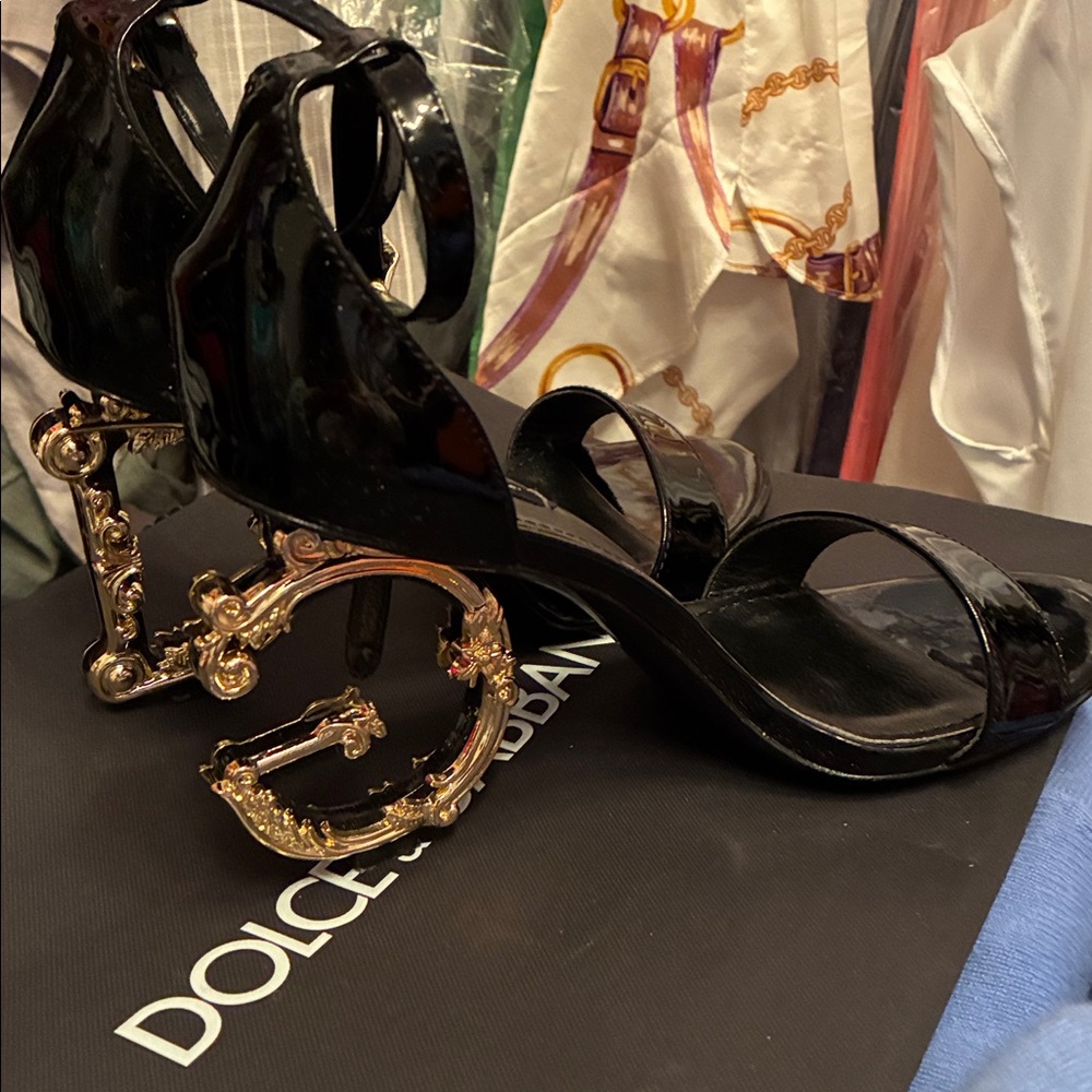 Dolce & Gabbana Baroque DG 105mm leather sandals size 40 $1,345